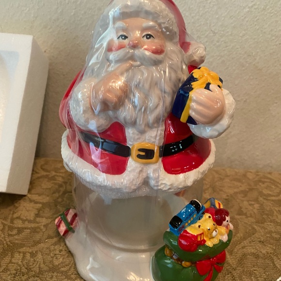 The Main Ingredients Ceramic Santa Claus CandyJar - Picture 4 of 10